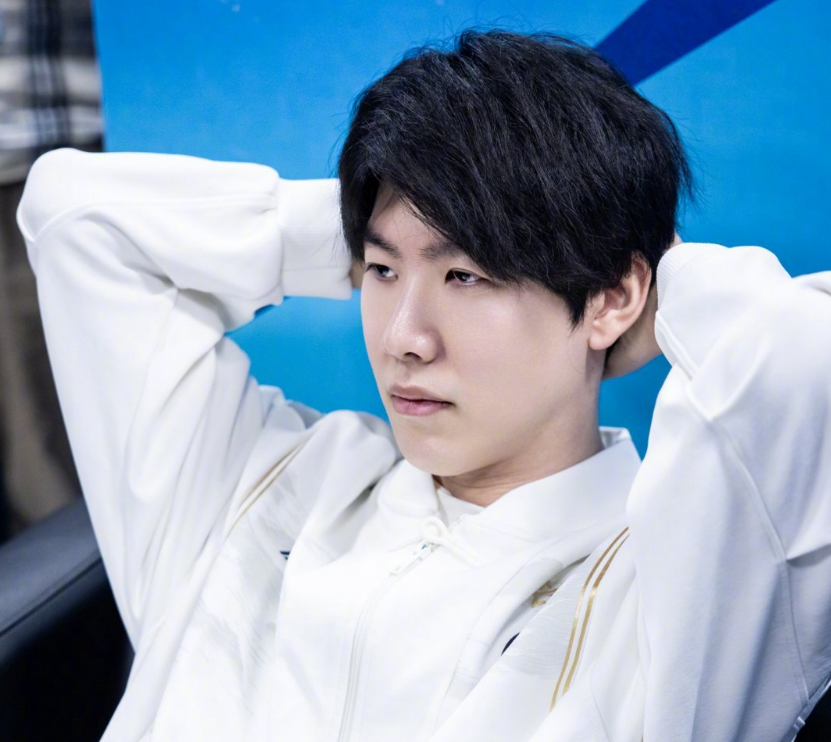 靠历史级效 靠历史级效